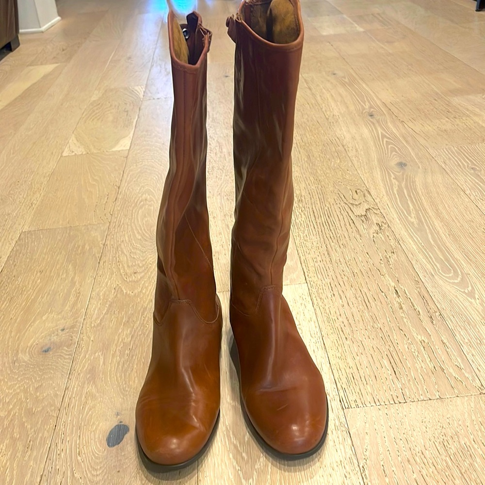 Ciao Bella Cognac Riding boot. EUC Size 10